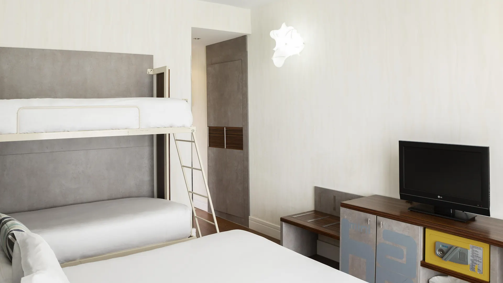 *** Hotel Petit Palace Tamarises Getxo Spain