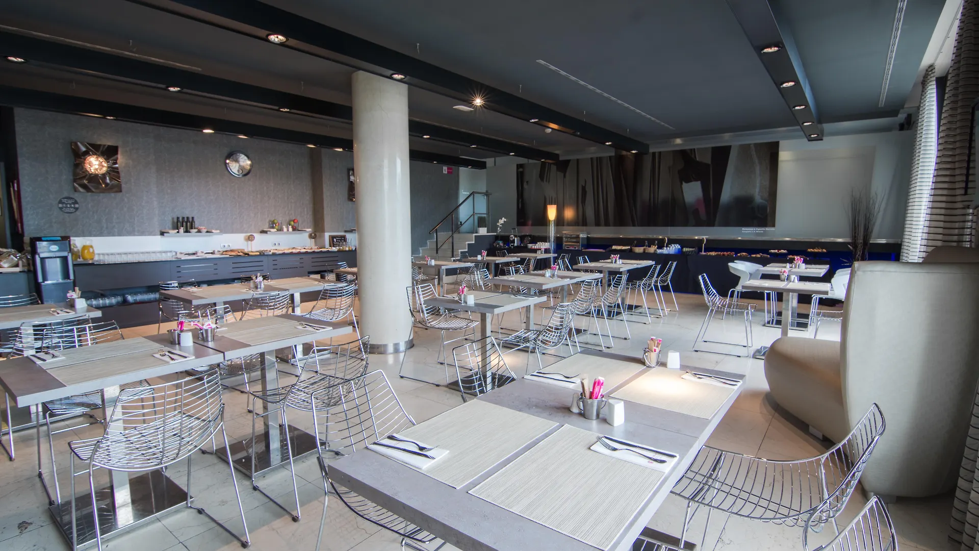 Petit Palace Tamarises Getxo